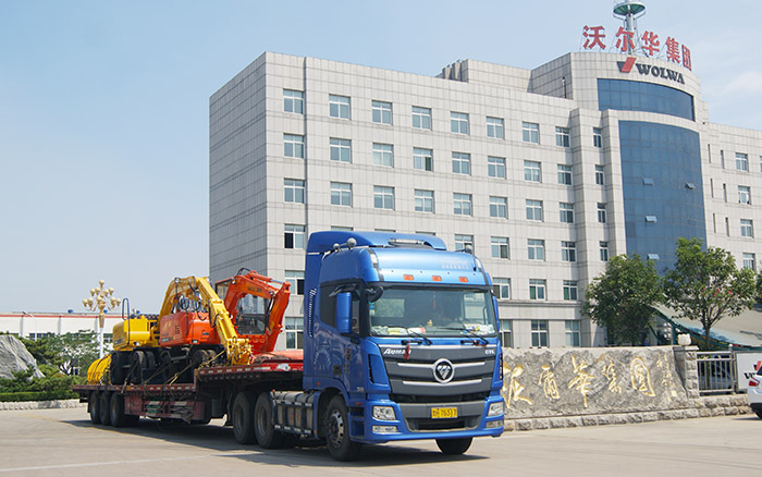 ga黄金甲体育集团6台新型挖掘机顺利出口乌兹别克斯坦