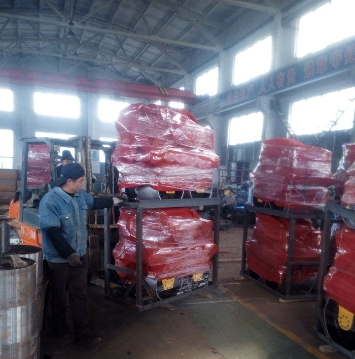 ga黄金甲体育集团92台压路机顺利出口印度尼西亚