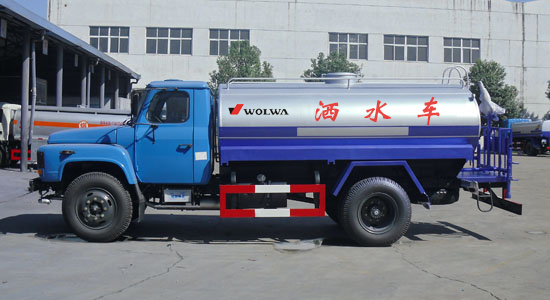 ga黄金甲体育洒水车