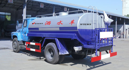 ga黄金甲体育洒水车